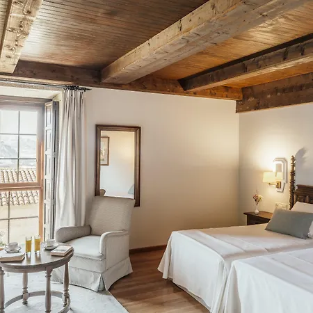 Hotel De 4*